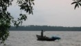 /album/fotos%20do%20pais%20camar%c3%b5es/a774682-typical-fishing-canoe-on-the-wouri-river-douala-jpg/